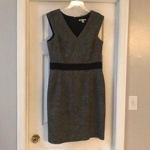 Classic dress for work or play! Great condition!